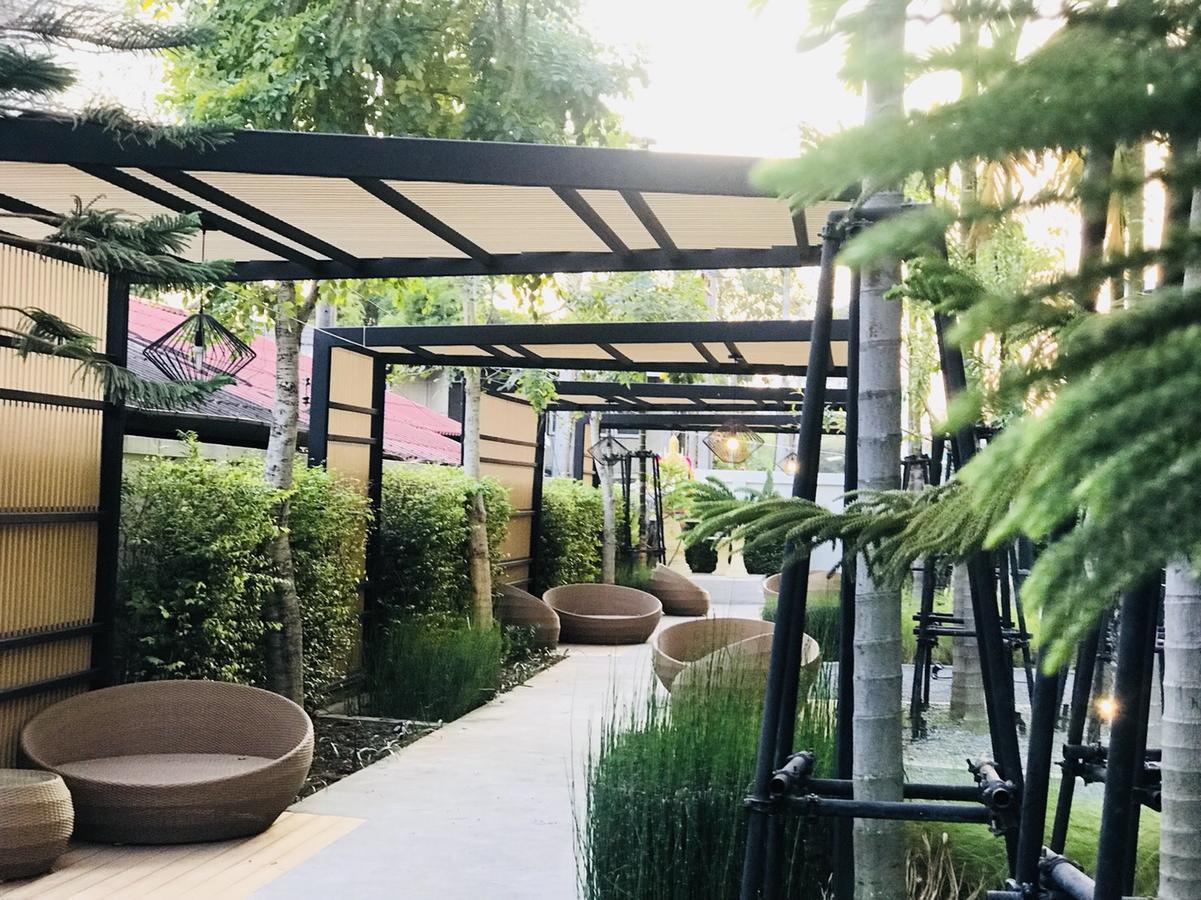Astra Suites Central Chiang Mai Exterior photo